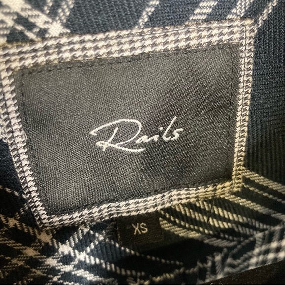 Rails Britt Roll Collared Top sleeve Size XS - Picture 6 of 8